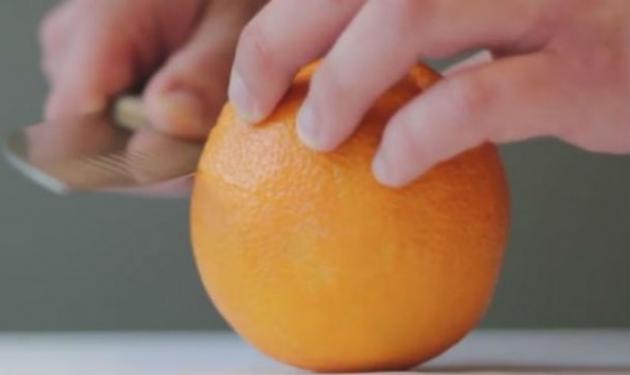 Δες πώς μπορείς να φτιάξεις ένα κερί από πορτοκάλι σε 45 δευτερόλεπτα!