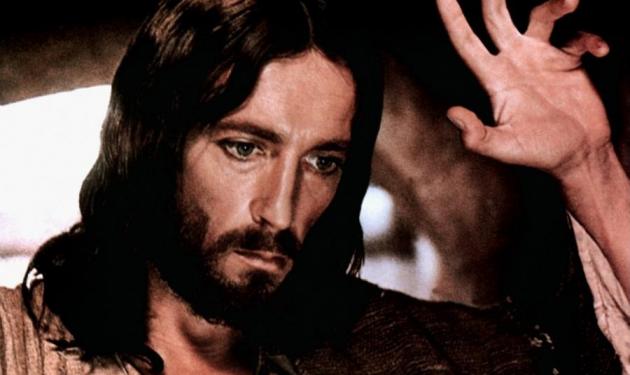 Στην Κρήτη ο “Ιησούς από τη Ναζαρέτ” του Τζεφιρέλι, Ρόμπερτ Πάουελ!