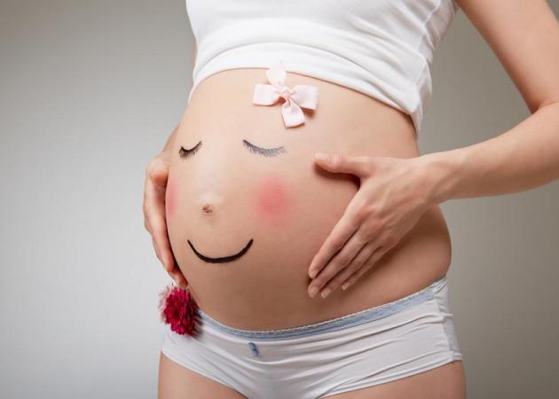 Ραγάδες στην εγκυμοσύνη: Πώς θα τις προλάβεις;