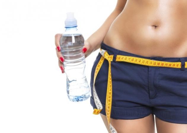 Πόσο νερό πρέπει να πίνεις – Μεταβολισμός και απώλεια βάρους [γράφημα]