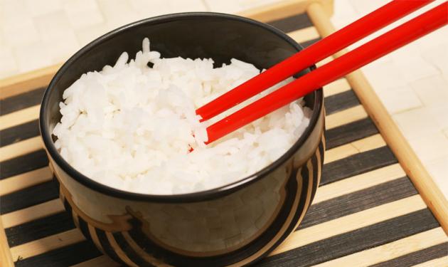 ΠΡΟΣΟΧΗ: Κίνδυνος δηλητηρίασης από ξαναζεσταμένο ρύζι