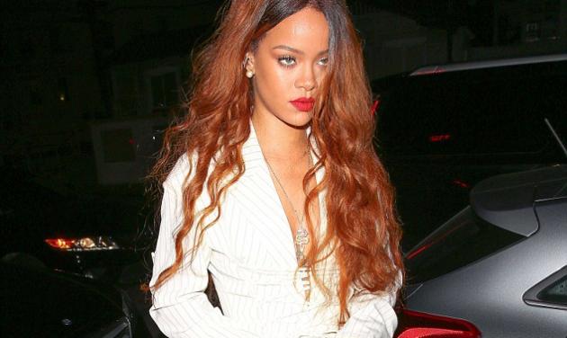 Rihanna: Φορά μόνο ένα Hermes μαντήλι κι αναστατώνει το Instagram! Δες φωτογραφίες
