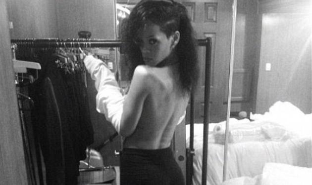 Rihanna: Oι topless φωτογραφίες της και ο μισόγυμνος Chris Brown στο κρεβάτι της!