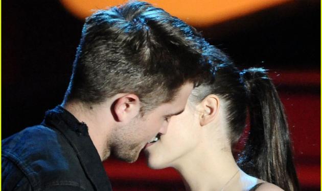 O Robert Pattinson φιλάει… υπέροχα!