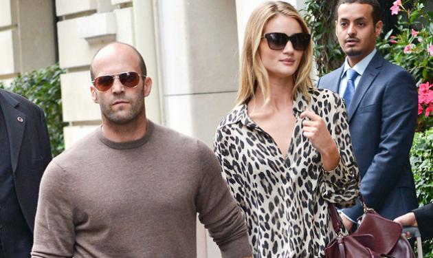 Παντρεύεται ο Jason Statham; Με βέρα στο αριστερό η Rosie Huntington!