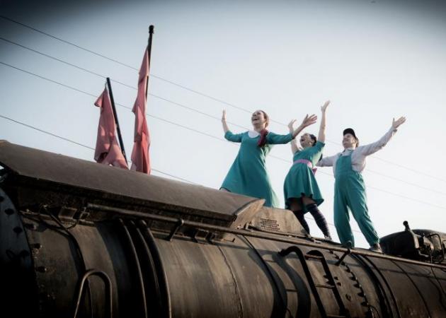 «Τα Παιδιά που Βλέπουν τα Τρένα να… Πετούν!» στο Τρένο στο Ρουφ!