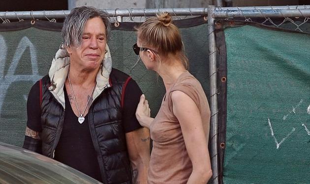 Mickey Rourke: Ξέσπασε σε κλάματα στη μέση του δρόμου! Φωτογραφίες