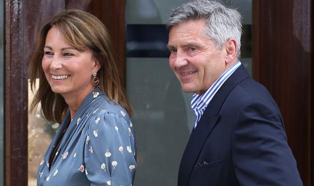 Carole Middleton: Επίσκεψη στο κομμωτήριο πριν η κόρη της υποδεχτεί το δεύτερο βασιλικό μωρό