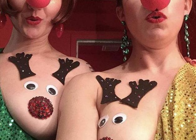 #Rudolphboob: H νέα τρέλα που θέλει τις γυναίκες ν’ αφήνουν ακάλυπτο το στήθος και να σχηματίζουν τάρανδο!