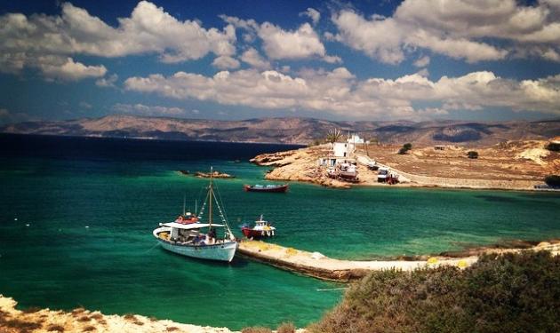 Σάκης Ρουβάς: Από ποιο ελληνικό νησί απολαμβάνει αυτήν τη θέα;