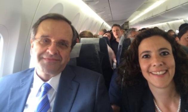 H selfie του πρωθυπουργού στο αεροπλάνο!