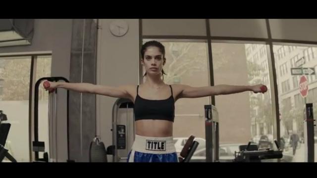 Μάθε Kick Boxing από το αγγελάκι της Victoria Secret, Sara Sampaio!