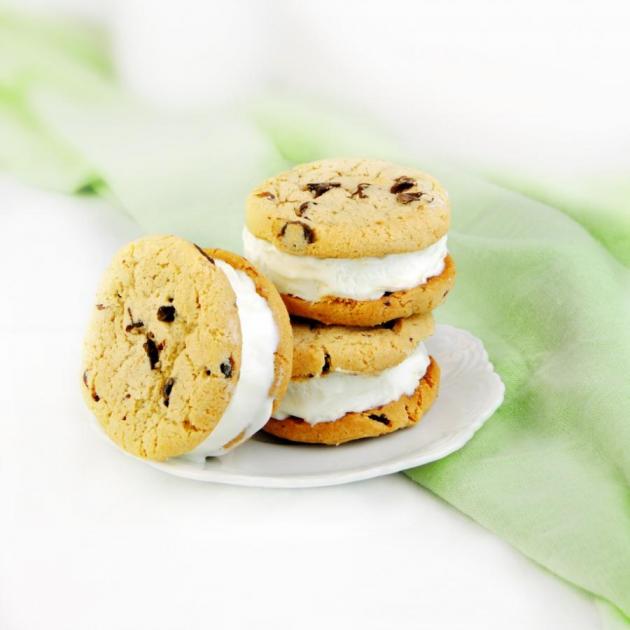 5 | Sandwich Cookies με παγωτό βανίλια