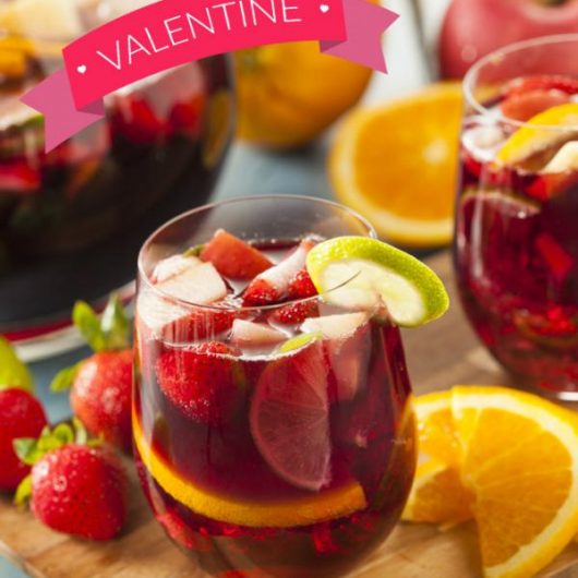 Sangria με cranberries και μήλο | tlife.gr Sangria με cranberries και μήλο | tlife.gr