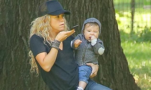 Shakira: Με τον μικρό της γιο σε πάρκο της Νέας Υόρκης!