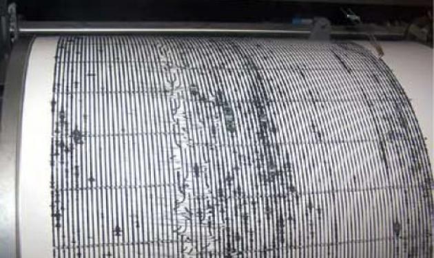Ισχυρός σεισμός 7,4 ρίχτερ στην Ινδονησία