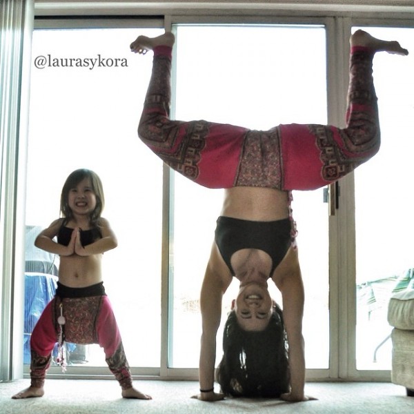 12 | Yoga Mommy & Daughter