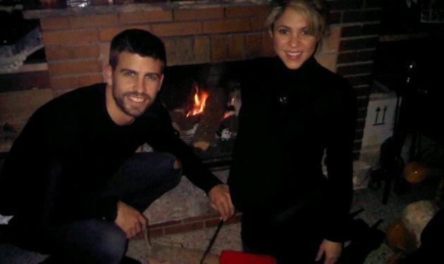 Shakira: Λίγο πριν τον πελαργό, έκανε Χριστούγεννα με τον G. Pique!