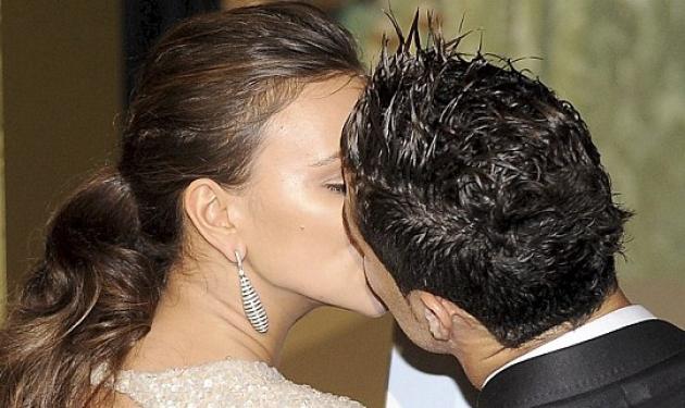 Ronaldo – Shayk: “Καυτά” φιλιά σε δημόσια εκδήλωση! Δες φωτογραφίες