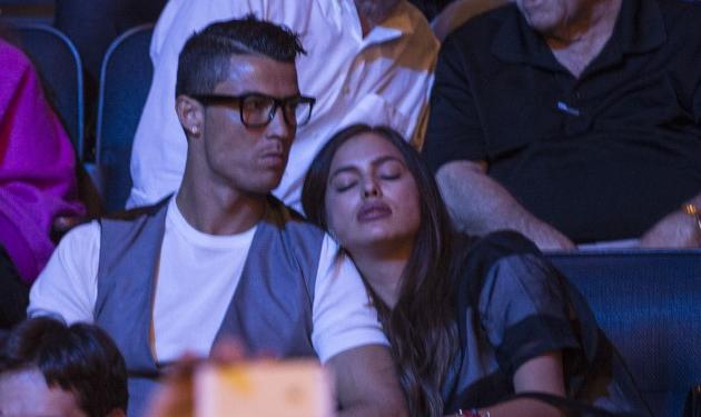 Irina Shayk: Την πήρε ο ύπνος στο γήπεδο, ενώ παρακολουθούσε αγώνα μαζί με τον Cristiano Ronaldo!