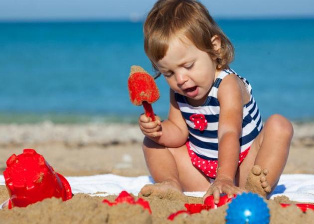 Στην παραλία με το μωρό σου: τι να πάρεις μαζί σου!