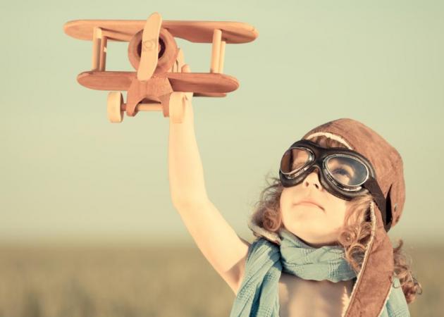 Ετοιμάζεσαι για αεροπορικό ταξίδι με το παιδί; 10 χρήσιμα tips!