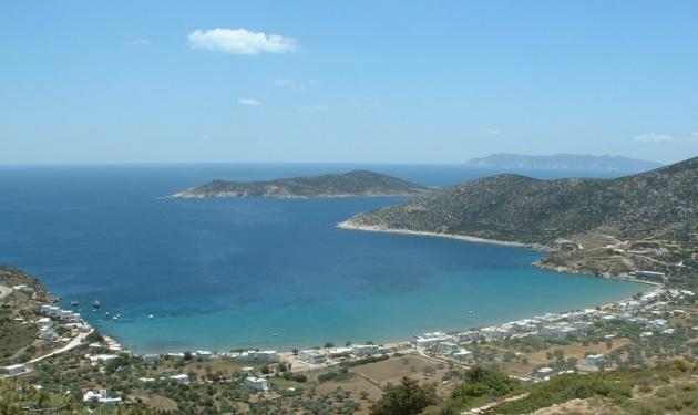 Τρόμος στη Σίφνο από ακυβέρνητο σκάφος – Νεκρός ο οδηγός του!