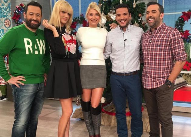 Φαίη Σκορδά: Για φαγητό με τους συνεργάτες της για την γιορτή τους!