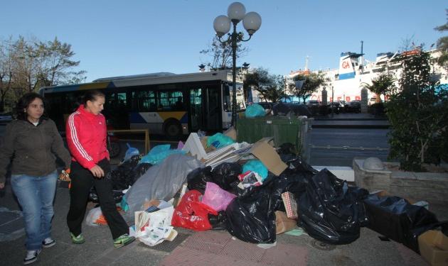 Ένα θετικό από την οικονομική κρίση:  Μειώθηκαν τα σκουπίδια!