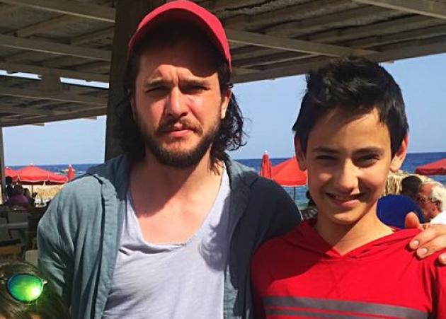 O Jon Snow περνά ξέγνοιαστες στιγμές στις Σπέτσες! [pics]