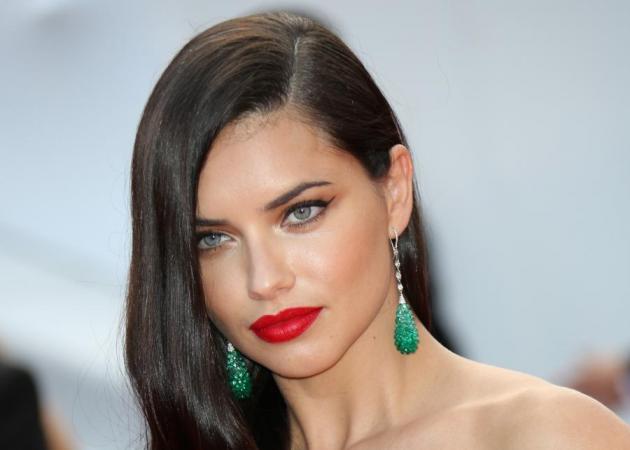 Η Adriana Lima είναι το πρόσωπο του νέου Marc Jacobs αρώματος! Και πρέπει οπωσδήποτε να δεις την καμπάνια!