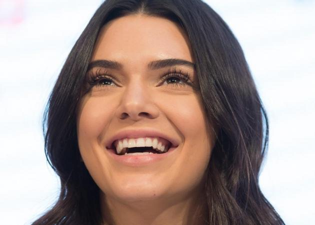 Η Kendall Jenner βγάζει την δική της παλέτα με σκιές!