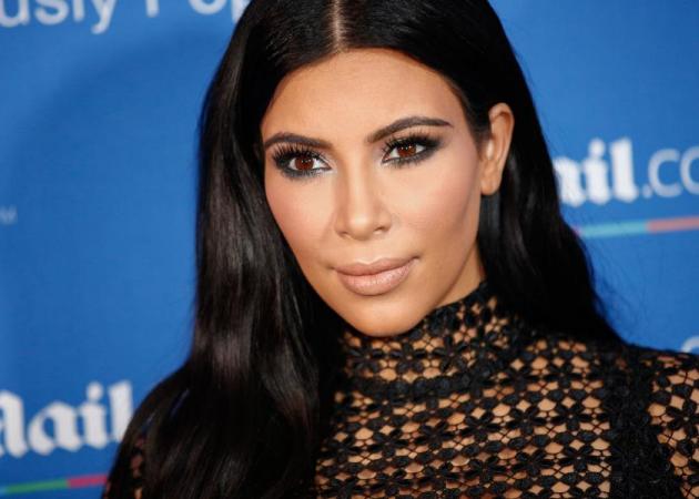 Kim Kardashian: λέει πως πόζαρε εντελώς αμακιγιάριστη για το εξώφυλλο της Vogue!
