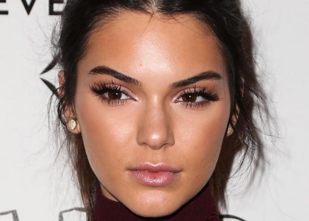 Kendall Jenner: βήμα- βήμα πώς να πετύχεις αυτά τα σχιστά μάτια!