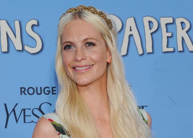 Η Poppy Delevingne έχει τώρα ένα χρώμα στα μαλλιά της που θα ζηλέψουν όλες οι ξανθιές!