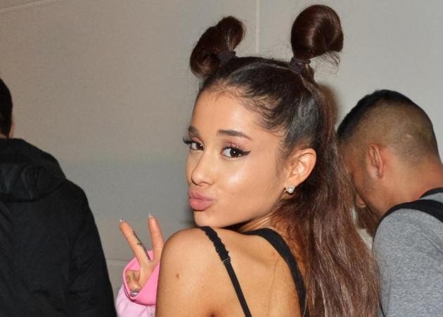 Η Ariana Grande είναι το νέο πρόσωπο του MAC Viva Glam (και πρέπει να δεις αυτά τα κραγιόν)!