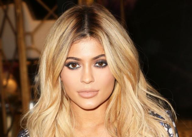 Δεν θα το πιστεύεις!΄Ετσι είναι η Kylie Jenner αυτή την στιγμή χωρίς μακιγιάζ και χωρίς την περούκα της!