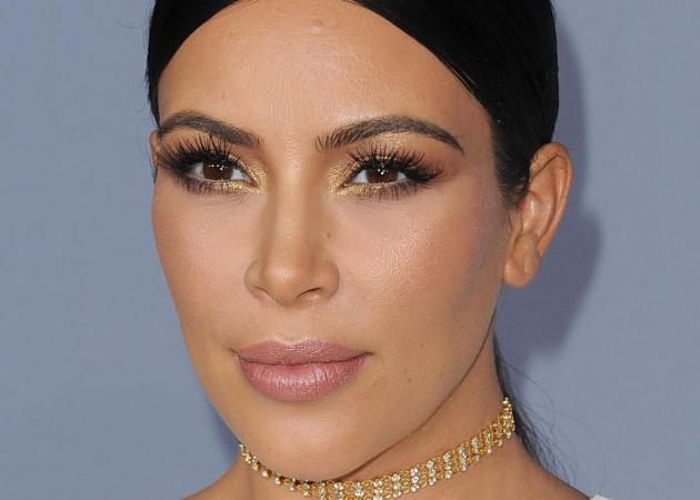 H Kim Kardashian αποκάλυψε ποια προϊόντα χρησιμοποιεί για να κάνει contouring!