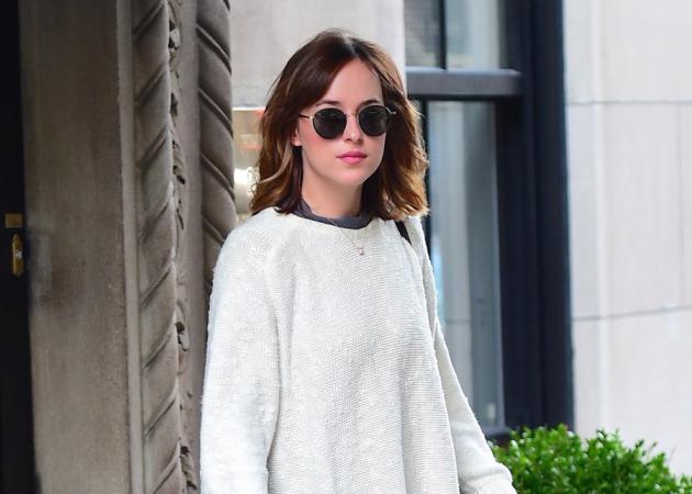 Είδες την vintage Chanel τσάντα της Dakota Johnson;