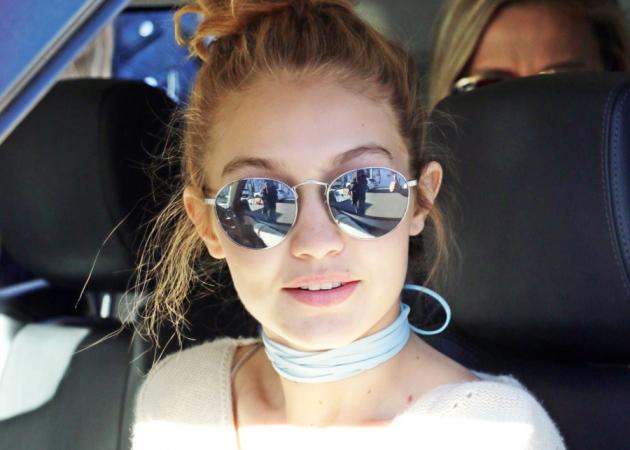 H Gigi Hadid συνδύασε με μοναδικό τρόπο 2 από τα πιο hot trends της σεζόν!