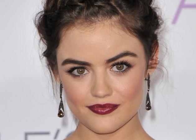 H Lucy Hale χωρίς μακιγιάζ δεν έχει καμία σχέση με αυτή την Lucy Hale!