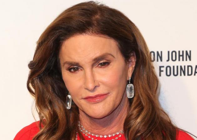 Κυκλοφόρησε το κραγιόν της Caitlyn Jenner για τη MAC και το internet αντέδρασε περίεργα!