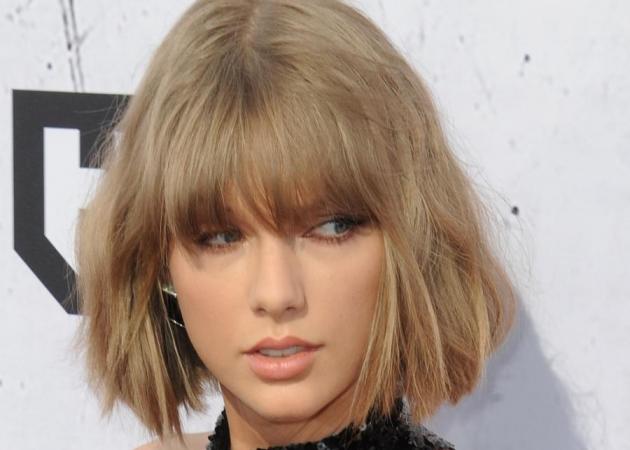 Η Taylor Swift είναι αγνώριστη στο νέο εξώφυλλο της Vogue!