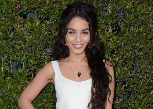 Γιατί το μανικιούρ της Vanessa Hudgens για το Coachella κόστισε $190! Δες photo!