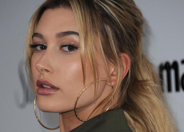 Η Hailey Baldwin άλλαξε τα μαλλιά της για το Coachella! Δες τι χρώμα!