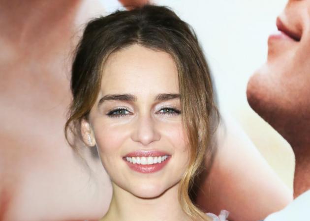 Emilia Clarke: η Καλλίστη πρωταγωνιστεί στην καμπάνια του αρώματος που φοράς!