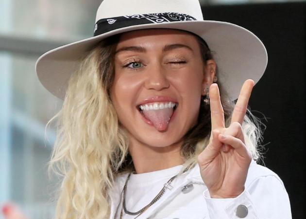Γιατί η Miley Cyrus κάνει πλέον μόνη της το μακιγιάζ της!