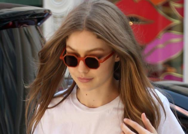 Yaaas! H Gigi Hadid έγινε και πάλι κατάξανθη για καλοκαίρι!