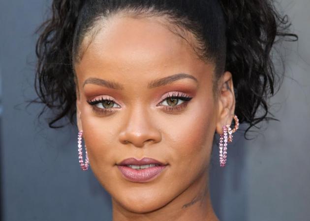 H Rihanna λανσάρει 40 αποχρώσεις foundation!