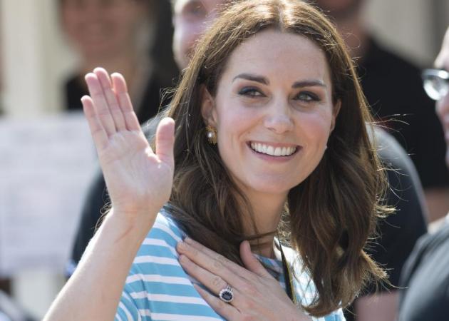 Γιατί δεν θα δούμε ποτέ την Kate Middleton με κόκκινα νύχια!